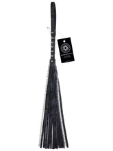 Load image into Gallery viewer, Sportsheets - Velvet Noir Chain Flogger