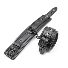 Load image into Gallery viewer, Sponge Leather Collar &amp; Leash - Black &amp; Black Hardware