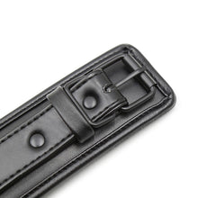 Load image into Gallery viewer, Sponge Leather Collar &amp; Leash - Black &amp; Black Hardware