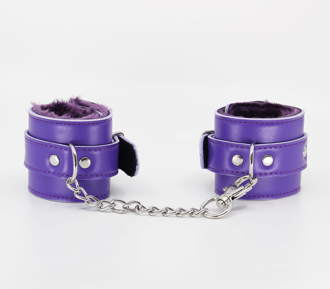 Berlin Baby - Faux Leather Cuffs with Fur Lining - Purple