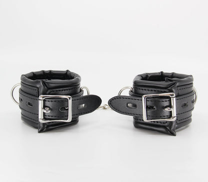 Berlin Baby - Padded Cuffs - Black - divasdenau