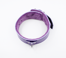 Load image into Gallery viewer, Berlin Baby - Faux Leather Collar &amp; Lead with Fur Lining - Purple
